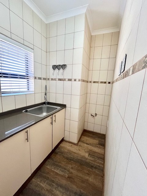 To Let 3 Bedroom Property for Rent in Reebok Western Cape